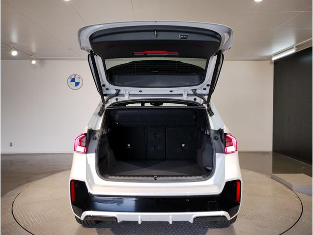 Ｘ１ ｘＤｒｉｖｅ　２０ｉ　Ｍスポーツ　ワンオーナー　パノラマサンルーフ　アクティブクルーズコントロール　カーブドディスプレイ　パーキングアシストプラス　　電動トランク　電動シート　ヘッドアップディスプレイ　シートヒーター（30枚目）
