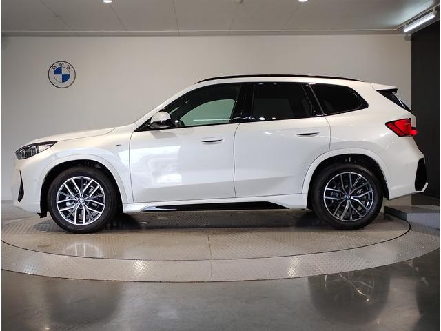 Ｘ１ ｘＤｒｉｖｅ　２０ｉ　Ｍスポーツ　ワンオーナー　パノラマサンルーフ　アクティブクルーズコントロール　カーブドディスプレイ　パーキングアシストプラス　　電動トランク　電動シート　ヘッドアップディスプレイ　シートヒーター（37枚目）