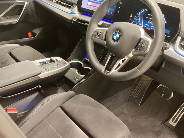 Ｘ１ ｘＤｒｉｖｅ　２０ｄ　Ｍスポーツ　弊社管理車　アクティブクルーズコントロール　全周囲カメラ　シートヒーター　ハンドルヒーター　ヘッドアップディスプレイ　カーブドディスプレイ　ＬＥＤヘッドライト　アンビエントライト　電動リアゲート（77枚目）