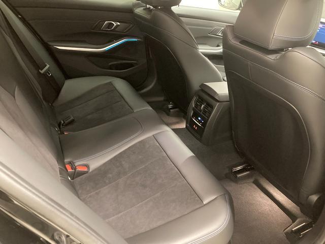 ３シリーズ ３１８ｉ　Ｍスポーツ　エディションシャドー　弊社デモカー　禁煙車　特別仕様車　ブラックキドニーグリル　ＯＰ１９インチＡＷ　カーブドディスプレイ　ヘッドアップディスプレイ　全周囲カメラ　アクティブクルーズコントロール　ＬＥＤヘッドライト（65枚目）