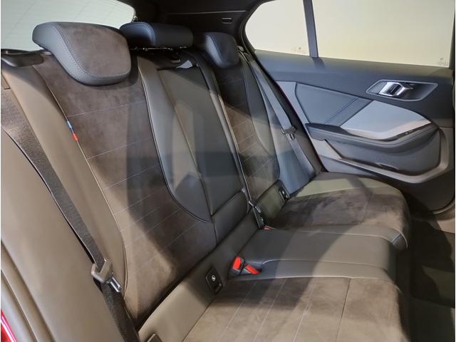 １シリーズ １２０ｄ　Ｍスポーツ　ハイラインパッケージ　ワンオーナー　テクノロジＰＫＧ　全周囲カメラ　シートヒーター　ハーマンカードンスピーカー　アクティブクルーズコントロール　カーブドディスプレイ　ヘッドアップディスプレイ　電動リアゲート（24枚目）