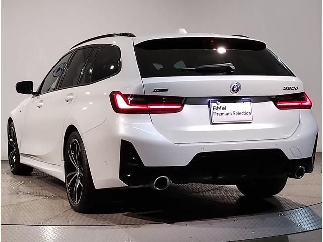３シリーズ ３２０ｄ　ｘＤｒｉｖｅツーリング　Ｍスポーツ　インディビジュアルフィオナレッドレザー　ファストトラックＰＫＧ　コンフォートＰＫＧ　１９インチＡＷ　Ｍサスペンション　Ｍスポーツブレーキ　ＨｉＦｉスピーカー　ヘッドアップディスプレイ　元レンタカー（10枚目）