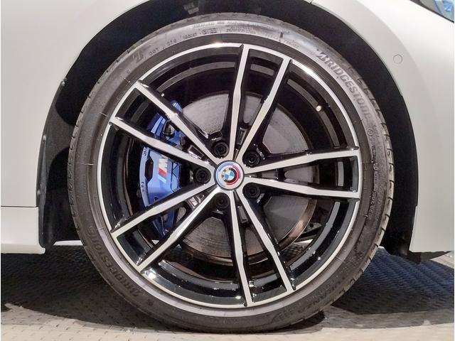 ３シリーズ ３２０ｄ　ｘＤｒｉｖｅツーリング　Ｍスポーツ　インディビジュアルフィオナレッドレザー　ファストトラックＰＫＧ　コンフォートＰＫＧ　１９インチＡＷ　Ｍサスペンション　Ｍスポーツブレーキ　ＨｉＦｉスピーカー　ヘッドアップディスプレイ　元レンタカー（20枚目）