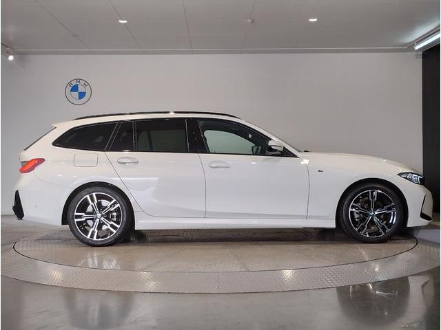３シリーズ ３２０ｄ　ｘＤｒｉｖｅツーリング　Ｍスポーツ　後期モデル　カーブドディスプレイ　ヘッドアップディスプレイ　全周囲カメラ　シートヒーター　電動リアゲート　電動リアゲート　アクティブクルーズコントロール　パドルシフト　ＰＤＣセンサー前後（8枚目）