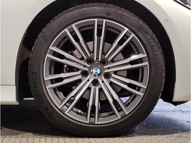 3シリーズ 320d xDriveツーリングハイラインパッケージ ワンオーナ― ブラックレザー アクティブクルーズ シートヒーター 全周囲カメラ 電動シート 電動トランク 純正18インチAW インテリジェントセーフ AI音声認識ナビ アンビエントライト G21(22枚目)