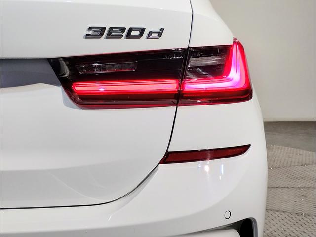 3シリーズ 320d xDriveツーリングハイラインパッケージ ワンオーナ― ブラックレザー アクティブクルーズ シートヒーター 全周囲カメラ 電動シート 電動トランク 純正18インチAW インテリジェントセーフ AI音声認識ナビ アンビエントライト G21(64枚目)