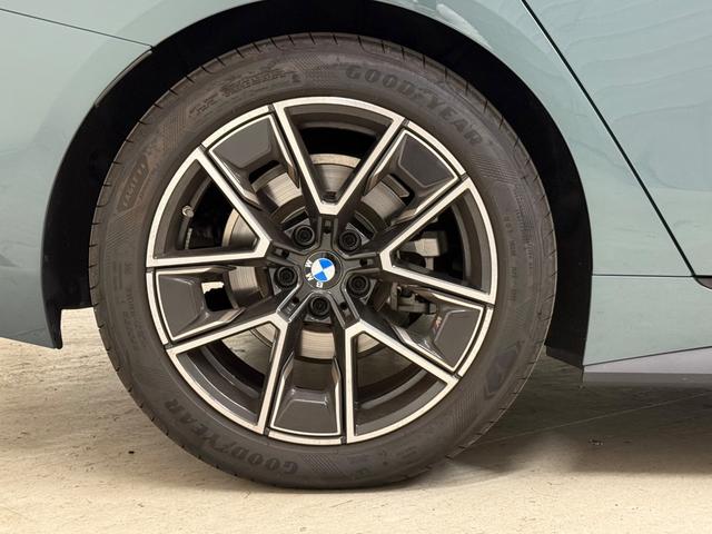 4シリーズ 420d xDriveグランクーペ Mスポーツ 元デモカー サウンドPKG 全周囲カメラ アクティブクルーズ Harman/Kardon アンビエントライト カーブドディスプレイ ワイヤレス充電 電動シート シートヒーター インテリジェントセーフ(21枚目)