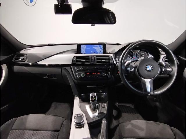 3シリーズ 320i Mスポーツ ワンオーナー車 クルーズコントロール パドルシフト 電動シート バックカメラ PDCセンサー 衝突軽減ブレーキ 純正18インチAW LEDヘッドライト Bluetoothオーディオ 車線逸脱警告(5枚目)