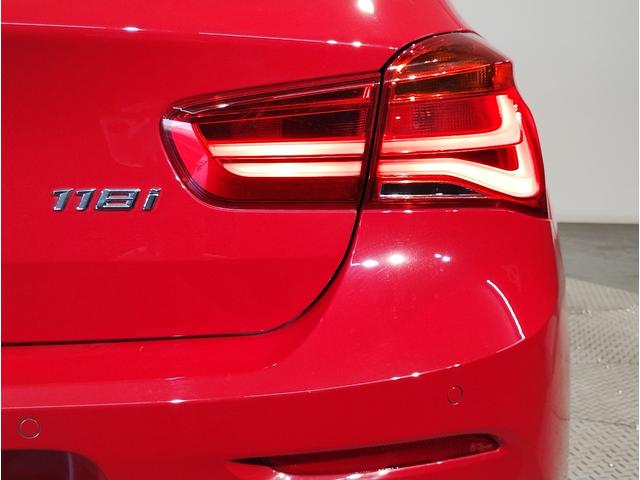 1シリーズ 118i ファッショニスタ 特別仕様車 オイスターレザー シートヒーター コンフォートPKG アクティブクルーズ ドライビングアシスト リヤビューカメラ CD DVD 専用17インチAW ミラー内蔵型ETC F20(52枚目)