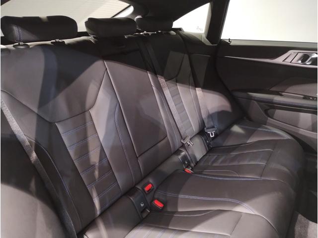 4シリーズ 420iグランクーペ Mスポーツ ワンオーナー車 ファストトラックPKG MスポーツシートPKG ハーマンカードンスピーカー OP19インチAW アダプティブMサスペンション ブラックレザーシート サウンドPKG シートヒーター(14枚目)