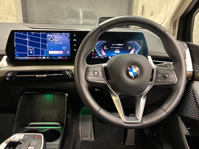 2シリーズ 218iアクティブツアラー エクスクルーシブ 弊社デモレンタカー ヴェガンザブラックレザー シートヒーター 全周囲カメラ PDCセンサー 17インチAW アクティブクルーズコントロール ヘッドアップディスプレイ 電動リアゲート(74枚目)