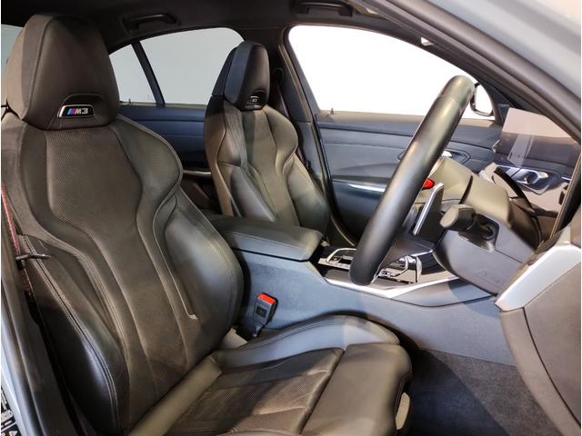 Ｍ３ Ｍ３セダン　コンペティション　Ｍ　ｘＤｒｉｖｅ　ワンオーナー　ブラックレザー　レーザーライト　ハーマンカードンスピーカー　全周囲カメラ　シートヒーター　カーブドディスプレイ　フルセグＴＶ　アクティブクルーズコントロール　ヘッドアップディスプレイ（13枚目）