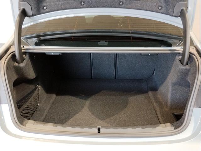 Ｍ３ Ｍ３セダン　コンペティション　Ｍ　ｘＤｒｉｖｅ　ワンオーナー　ブラックレザー　レーザーライト　ハーマンカードンスピーカー　全周囲カメラ　シートヒーター　カーブドディスプレイ　フルセグＴＶ　アクティブクルーズコントロール　ヘッドアップディスプレイ（19枚目）