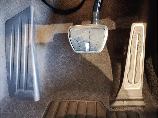 5シリーズ 530i Mスポーツ ヘッドアップディスプレイ ブラックキドニーグリル ブラックレザーシート シートヒーター 全周囲カメラ アクティブクルーズコントロール 19インチAWホイール パドルシフト 電動シート 電動リアゲート(39枚目)