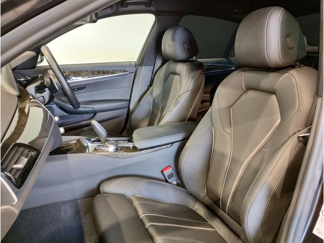 5シリーズ 530i Mスポーツ ヘッドアップディスプレイ ブラックキドニーグリル ブラックレザーシート シートヒーター 全周囲カメラ アクティブクルーズコントロール 19インチAWホイール パドルシフト 電動シート 電動リアゲート(43枚目)