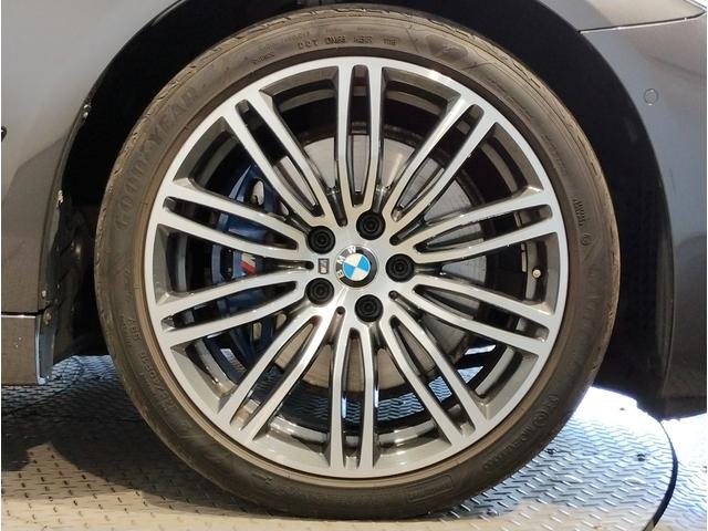 5シリーズ 530i Mスポーツ ヘッドアップディスプレイ ブラックキドニーグリル ブラックレザーシート シートヒーター 全周囲カメラ アクティブクルーズコントロール 19インチAWホイール パドルシフト 電動シート 電動リアゲート(71枚目)