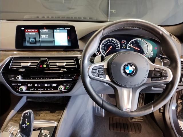 5シリーズ 530i Mスポーツ ヘッドアップディスプレイ ブラックキドニーグリル ブラックレザーシート シートヒーター 全周囲カメラ アクティブクルーズコントロール 19インチAWホイール パドルシフト 電動シート 電動リアゲート(72枚目)