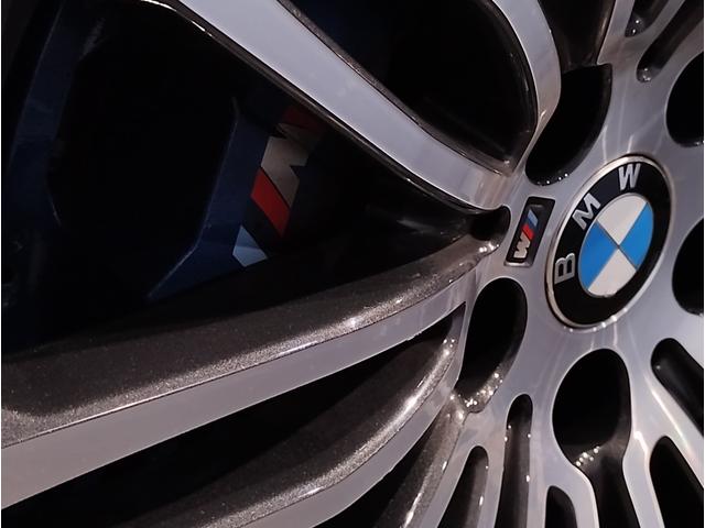 5シリーズ 530i Mスポーツ ヘッドアップディスプレイ ブラックキドニーグリル ブラックレザーシート シートヒーター 全周囲カメラ アクティブクルーズコントロール 19インチAWホイール パドルシフト 電動シート 電動リアゲート(78枚目)