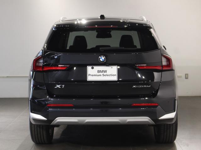 Ｘ１ ｘＤｒｉｖｅ　２０ｄ　ｘライン　認定中古車／ブラックサファイア／アクティブクルーズコントロール／被害軽減ブレーキ／ハンドルサポート／マイルドハイブリッド／フロントシートヒーター／電動リアゲート／フロントパワーシート／ＥＴＣ内蔵ミラー（13枚目）