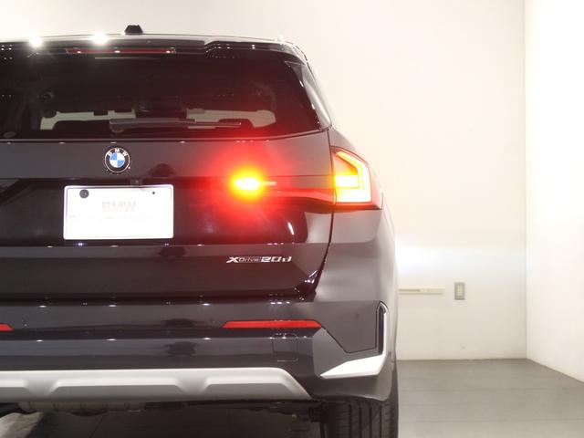 Ｘ１ ｘＤｒｉｖｅ　２０ｄ　ｘライン　認定中古車／ブラックサファイア／アクティブクルーズコントロール／被害軽減ブレーキ／ハンドルサポート／マイルドハイブリッド／フロントシートヒーター／電動リアゲート／フロントパワーシート／ＥＴＣ内蔵ミラー（17枚目）