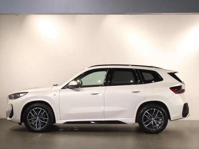 Ｘ１ ｘＤｒｉｖｅ　２０ｄ　Ｍスポーツ　認定中古車／ミネラルホワイト／レンタアップ／１８インチ純正アロイホイール／アクティブクルーズコントロール／アンビエントライト／フロントシートヒーター／フロントパワーシート／ＬＥＤヘッドライト（10枚目）