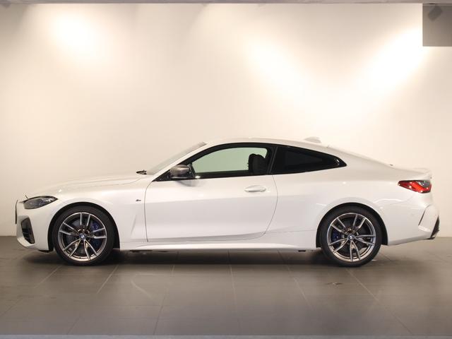 ４シリーズ Ｍ４４０ｉ　ｘＤｒｉｖｅクーペ　ミネラルホワイト／認定中古車／モカブラウンレザー／１９インチ純正アロイホイール／被害軽減ブレーキ／アクティブクルーズコントロール／フロントパワーシート／フロントシートヒーター／ＥＴＣ内蔵ルームミラー（10枚目）
