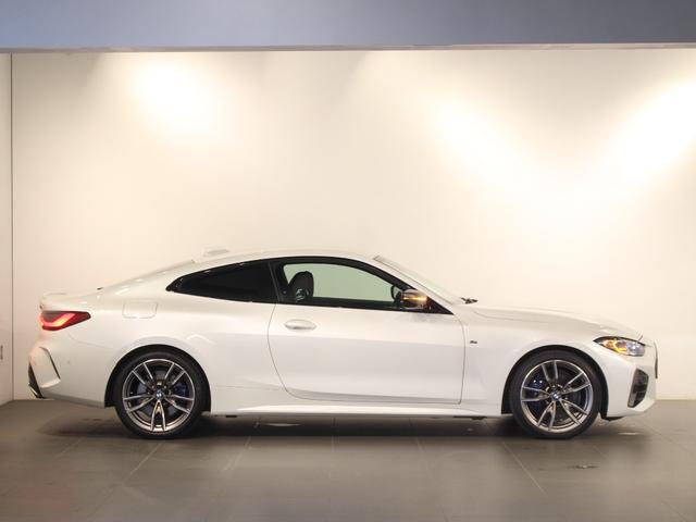 ４シリーズ Ｍ４４０ｉ　ｘＤｒｉｖｅクーペ　ミネラルホワイト／認定中古車／モカブラウンレザー／１９インチ純正アロイホイール／被害軽減ブレーキ／アクティブクルーズコントロール／フロントパワーシート／フロントシートヒーター／ＥＴＣ内蔵ルームミラー（78枚目）