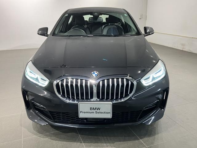 １シリーズ 　認定中古車／レンタアップ／ブラックサファイア／アクティブクルーズコントロール／被害軽減ブレーキ／バックカメラ／ＥＴＣ／電動リアゲート／フロントパワーシート／１８インチ純正アロイホイール（6枚目）