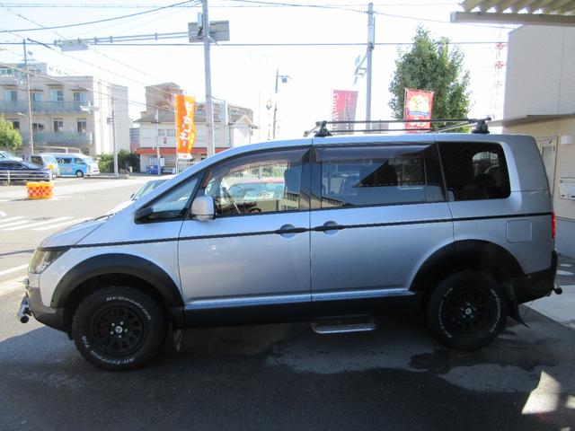 デリカD:5 D パワーパッケージ ナビフルセグTV リアカメラ JAOSスキッドバー マッドガード オーバーフェンダー 両側電動スライドドア デルタフォース16AW ホワイトレタータイヤ シートヒーター サイドステップ 4WD切替(25枚目)