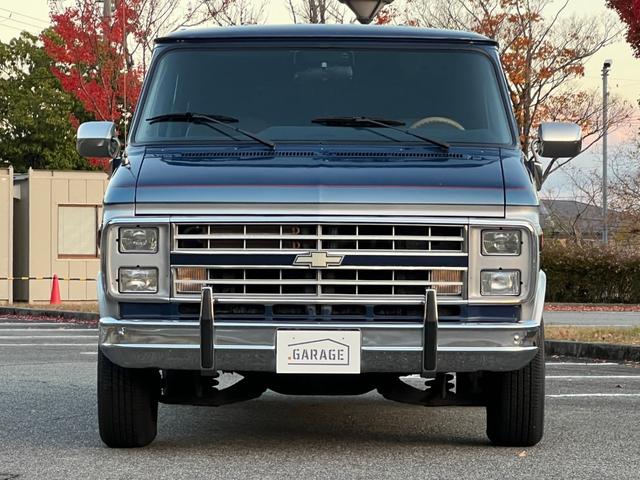 シボレーシェビーバン ベースグレード　Ｇ２０　シェビーバン　Ｇｌａｄｉａｔｏｒ／３ナンバー登録／７人乗り／フローマスター４０（マフラー）／サイド＆リア観音開き／ダブルエアコン／ナビ／バックカメラ／ドラレコ付デジタルインナーミラー／ＥＴＣ（8枚目）