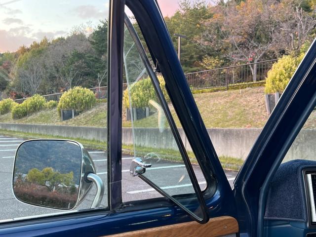 シボレーシェビーバン ベースグレード　Ｇ２０　シェビーバン　Ｇｌａｄｉａｔｏｒ／３ナンバー登録／７人乗り／フローマスター４０（マフラー）／サイド＆リア観音開き／ダブルエアコン／ナビ／バックカメラ／ドラレコ付デジタルインナーミラー／ＥＴＣ（11枚目）