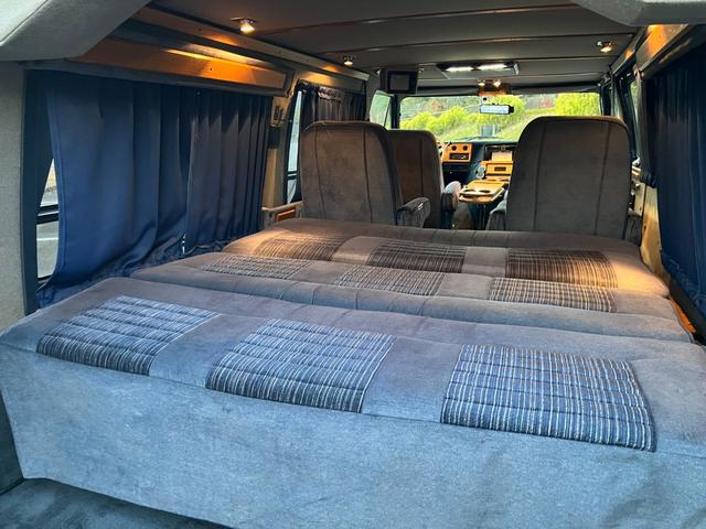 シボレーシェビーバン ベースグレード　Ｇ２０　シェビーバン　Ｇｌａｄｉａｔｏｒ／３ナンバー登録／７人乗り／フローマスター４０（マフラー）／サイド＆リア観音開き／ダブルエアコン／ナビ／バックカメラ／ドラレコ付デジタルインナーミラー／ＥＴＣ（42枚目）