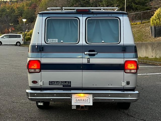 シボレーシェビーバン ベースグレード　Ｇ２０　シェビーバン　Ｇｌａｄｉａｔｏｒ／３ナンバー登録／７人乗り／フローマスター４０（マフラー）／サイド＆リア観音開き／ダブルエアコン／ナビ／バックカメラ／ドラレコ付デジタルインナーミラー／ＥＴＣ（63枚目）