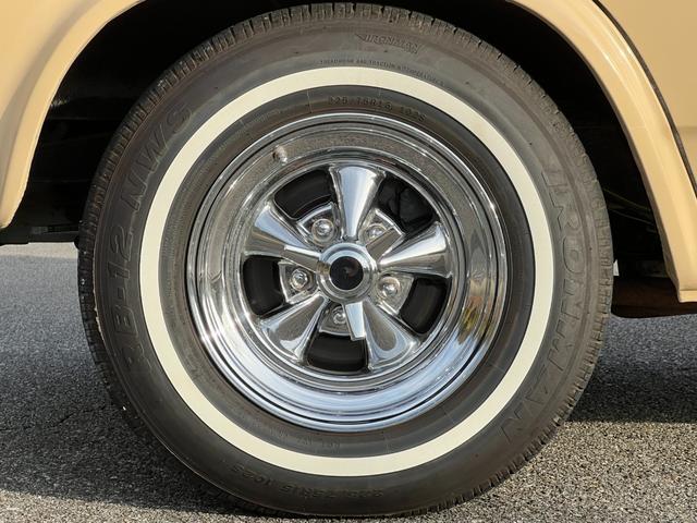 シボレーシェビーバン 　Ｇ１０／ショーティ／カリフォルニア／１９８５年モデル／自社輸入／自社新規登録／１ナンバー登録／５人乗り／国内整備済み／スライドドア／エアコン／クレーガーホイール／ホワイトリボンタイヤ／スペアタイヤ（44枚目）