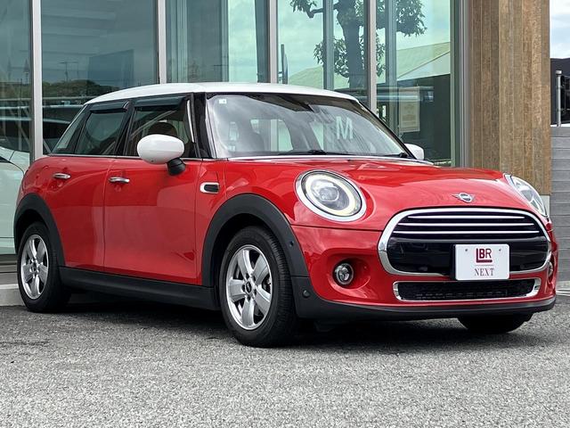 ＭＩＮＩ クーパー　ペッパー＆リアカメラパッケージ・ＬＥＤヘッドライト・リアビューカメラ・パークディスタンスコントロール・８．８インチ純正ナビ・ＢＴオーディオ・スマートキー・純正１５ＡＷ・禁煙（26枚目）