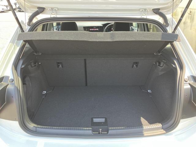 ポロ ＴＳＩアクティブ　純正ナビ・リアビューモニター・ＬＥＤヘッドライト・ＡＣＣ／ＬＫＡ／ＰＤＣ・ＡｐｐｌｅＣａｒＰｌａｙ／ＡｎｄｒｏｉｄＡｕｔｏ・Ｂｌｕｅｔｏｏｔｈオーディオ・純正１５ＡＷ・スマートキー・ＥＴＣ・禁煙（17枚目）