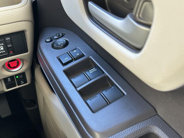 N-BOX G・Lホンダセンシング 検2付・片側Pスライドドア・スマートキー・LEDヘッドライト・社外ナビ・バックカメラ・BT・衝突軽減装置・アダプティブクルーズコントロール・誤発信抑制機能・車線逸脱警報装置・禁煙(40枚目)