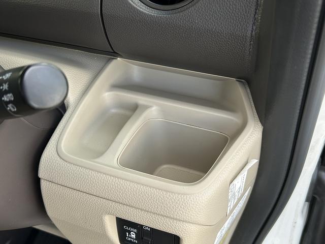 N-BOX G・Lホンダセンシング 検2付・片側Pスライドドア・スマートキー・LEDヘッドライト・社外ナビ・バックカメラ・BT・衝突軽減装置・アダプティブクルーズコントロール・誤発信抑制機能・車線逸脱警報装置・禁煙(41枚目)