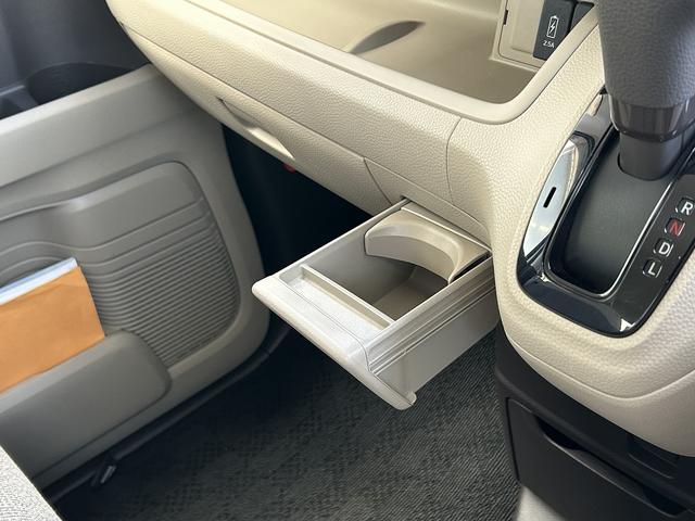 N-BOX G・Lホンダセンシング 検2付・片側Pスライドドア・スマートキー・LEDヘッドライト・社外ナビ・バックカメラ・BT・衝突軽減装置・アダプティブクルーズコントロール・誤発信抑制機能・車線逸脱警報装置・禁煙(46枚目)