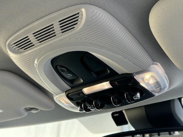 ＭＩＮＩ クーパー　ナビ・ＥＴＣ・禁煙・ＢＴ・Ｂモニタ・キーフリー・ブラックルーフ（48枚目）