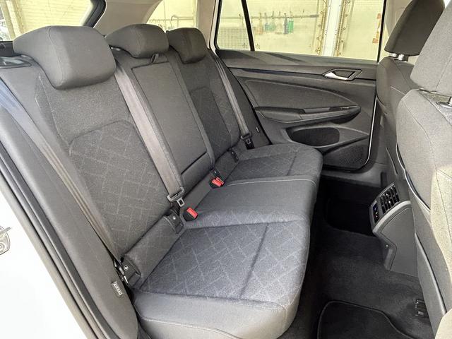 ゴルフヴァリアント ｅＴＳＩ　アクティブ　検２付・禁煙・パワーバックドア・ＨＵＤ・コーナーセンサー・クルーズコントロール・ブラインドスポットモニター・ＬＥＤヘッドライト・ＥＴＣ（10枚目）