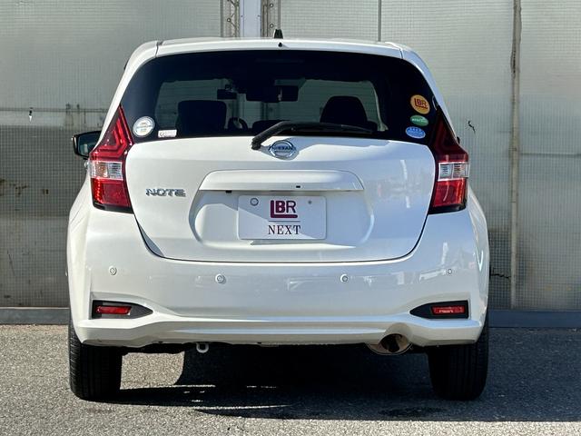 ノート Ｘ　検２付・禁煙車・インナーミラー・社外ナビ・ＢＴ・ＥＴＣ・ＡＡＣ・ソナー・３６０°カメラ・車線逸脱警告・キーレス・ペダル踏み間違い抑制（22枚目）