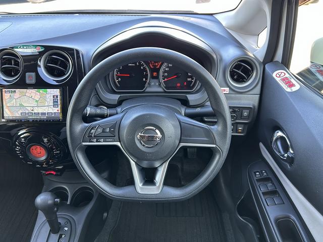 ノート Ｘ　検２付・禁煙車・インナーミラー・社外ナビ・ＢＴ・ＥＴＣ・ＡＡＣ・ソナー・３６０°カメラ・車線逸脱警告・キーレス・ペダル踏み間違い抑制（27枚目）