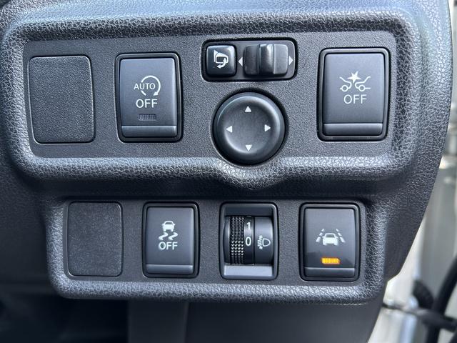 ノート Ｘ　検２付・禁煙車・インナーミラー・社外ナビ・ＢＴ・ＥＴＣ・ＡＡＣ・ソナー・３６０°カメラ・車線逸脱警告・キーレス・ペダル踏み間違い抑制（33枚目）