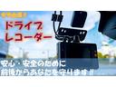 ４０ＴＤＩクワトロ　Ｓライン　パノラマサンルーフ・全席シートヒーター・ＬＥＤヘッド・サラウンドビュー・電動リアゲート・ＡＣＣ／ＬＴＡ／ＢＳＭ・ワイヤレス充電・純正ナビ・ＢＴオーディオ・純正１９ＡＷ・ＡＷＤ・禁煙（23枚目）