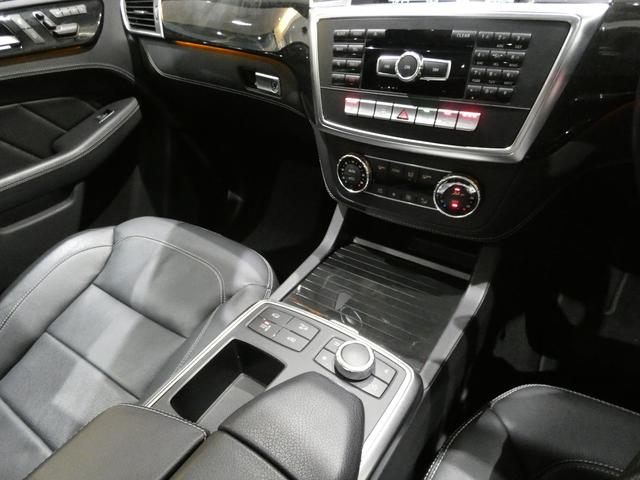 GLクラス GL350 ブルテク4マチックレザーエクスクルシブP レーダーセーフティPKG パノラマSR ブラックレザー 前後シートH 純正HDDナビ 地デジ 360°カメラ 純正20AW 禁煙 右ハンドル 正規ディーラー車(14枚目)