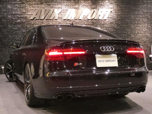 S8プラス ベースグレード 4.0クワトロプラス 後期型 SR 全席シートH F席ベンチレーション カーボンドアミラー カーボンリアスポイラー セラミックブレーキ Pアシスト MMIナビ地デジ BOSEサウンド 純正21AW(2枚目)