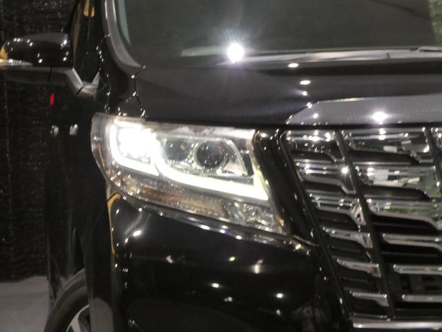 エグゼクティブラウンジ専用エクステリアを身に纏いより一層美しさを際立たせた専門店ならではの１台！！　人気のブラックにモデリスタエアロパーツ付！！