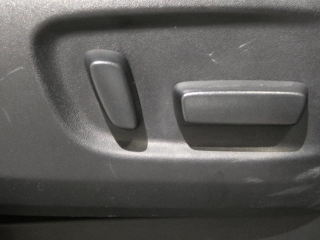 純正１７インチアルミホイール　ブラックレザーシート　　ツインムーンルーフ　パワーシート　シートヒーター　　ＪＢＬプレミアムサウンド　ステアリングヒーター