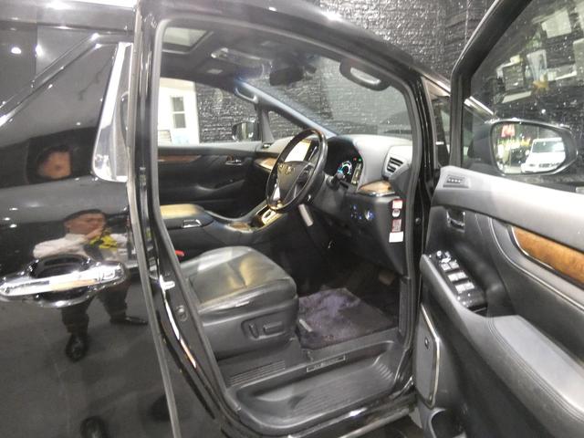 オリーブアッシュパール木目調　レーダークルーズコントロール　インテリジェントクリアランスソナー　プリクラッシュセーフティシステム